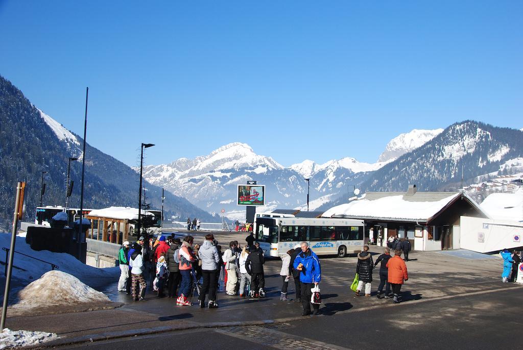 Hotel Les Combelles Chatel Exterior photo