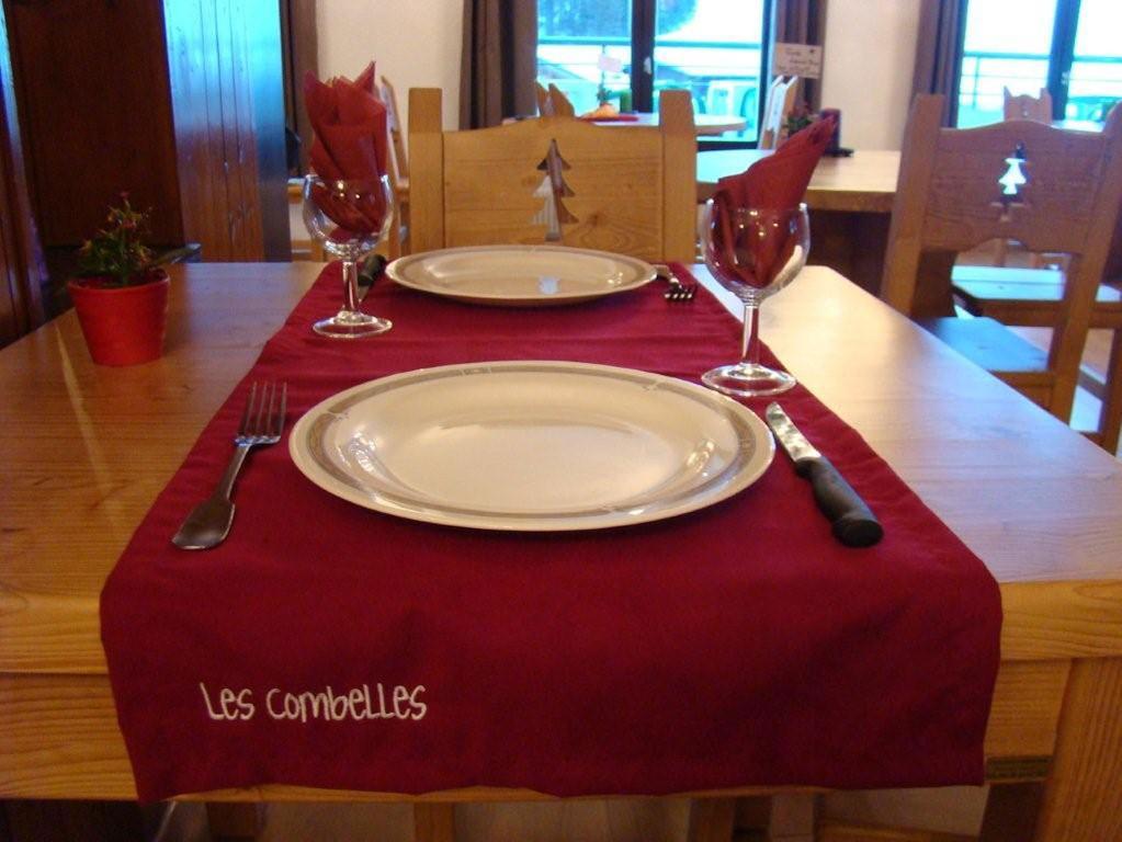 Hotel Les Combelles Chatel Exterior photo