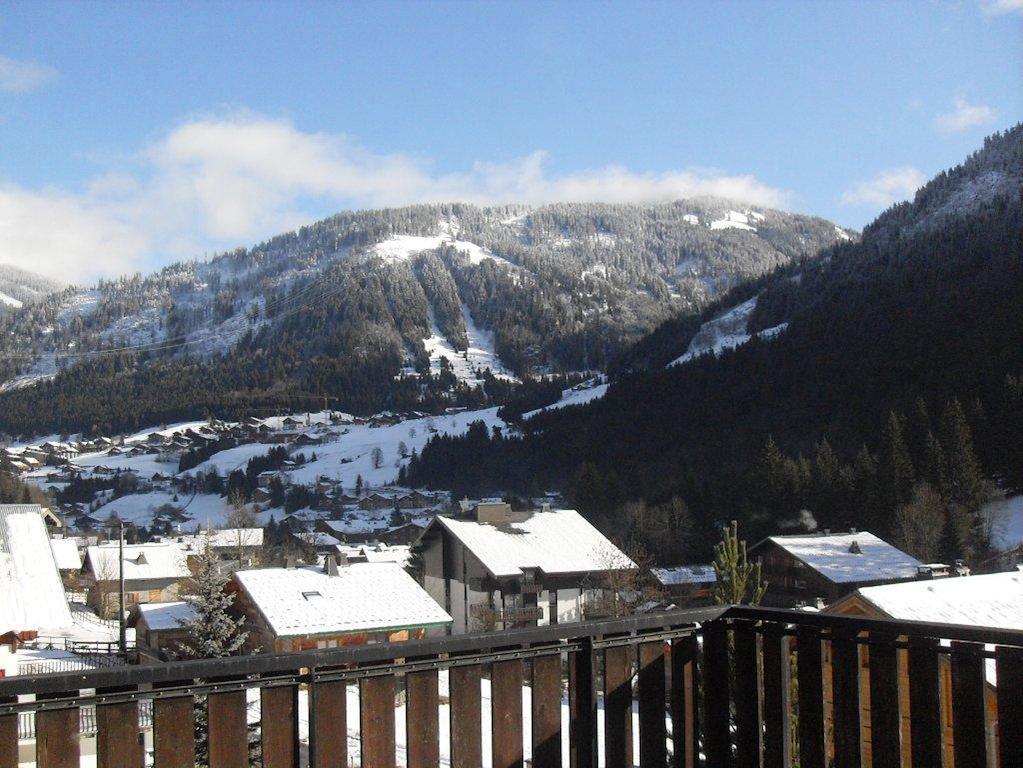 Hotel Les Combelles Chatel Exterior photo