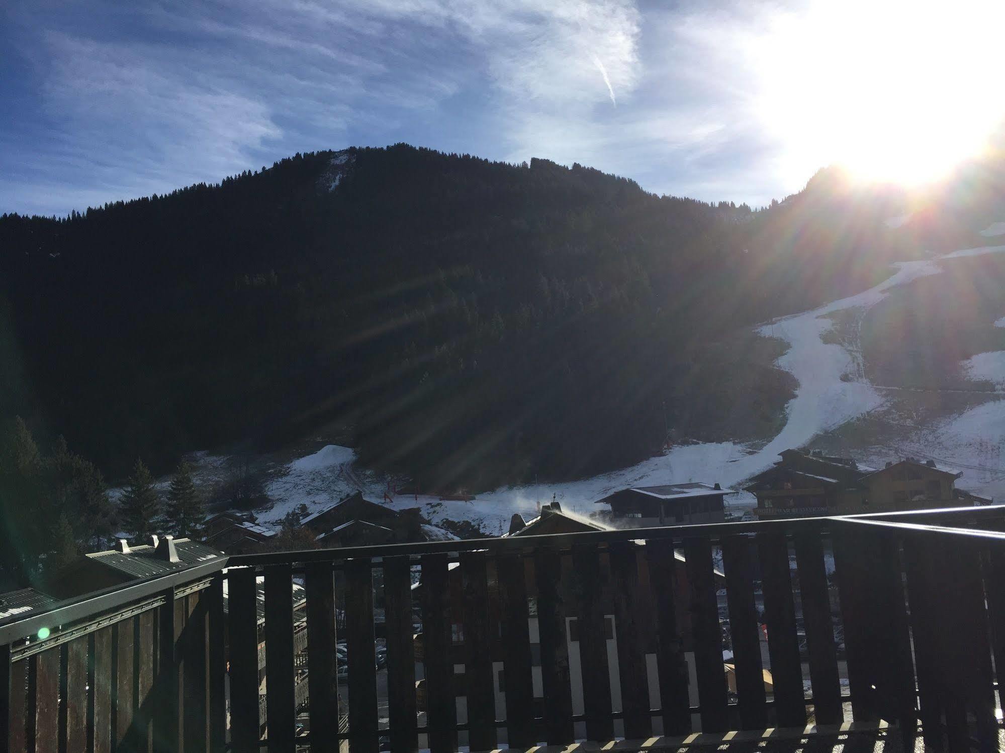 Hotel Les Combelles Chatel Exterior photo